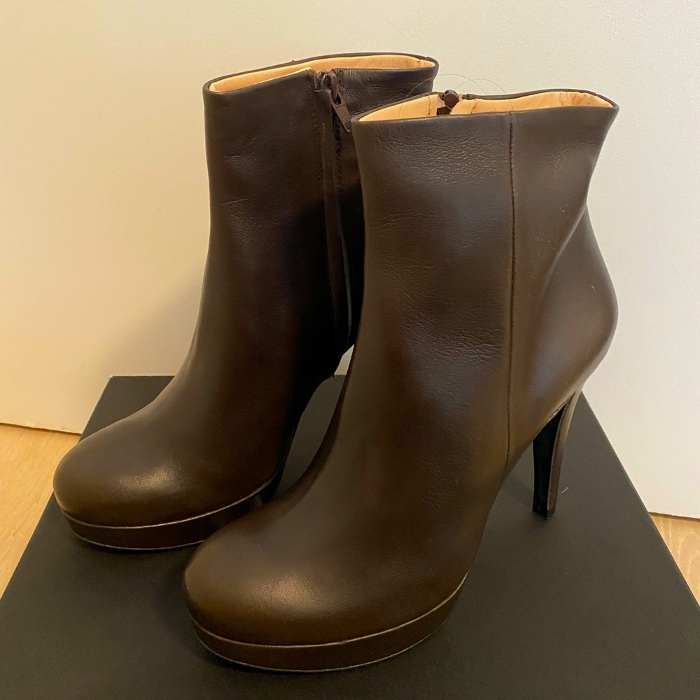 Barney’s chocolate brown heeled bootie! Size 37